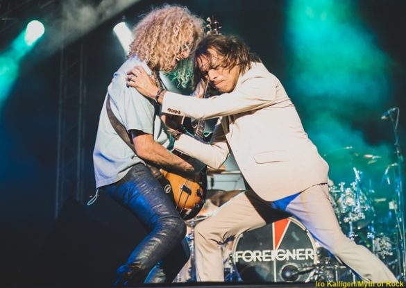 Foreigner-LovelyDays-24