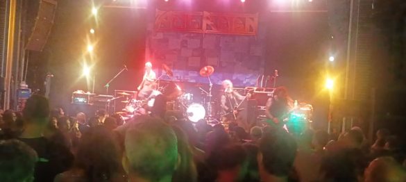 AcidEarth-live25