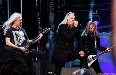 Saxon-live10