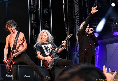 Saxon-live7